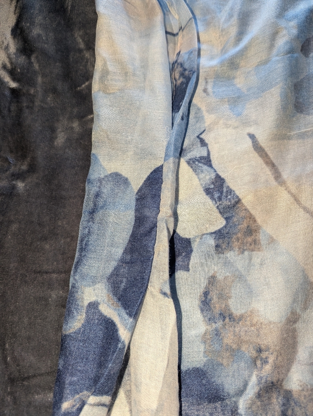 Floral Semi-Sheer Kimono with Raw Hem Slight FLAW OS - Picture 10 of 11